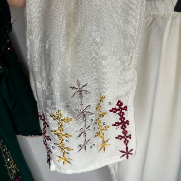 Indian green and ivory embroidered pant and shirt set ✨ size medium never worn ✨ - Picture 12 of 13